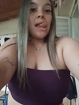 Wiyimari2 - Escupir en mis tetas