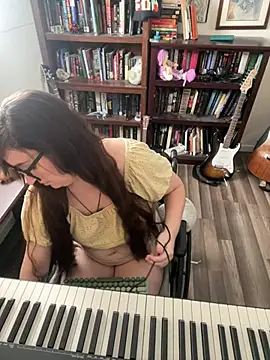 Adobe_Angel - Retire from camming to pursue Booktube