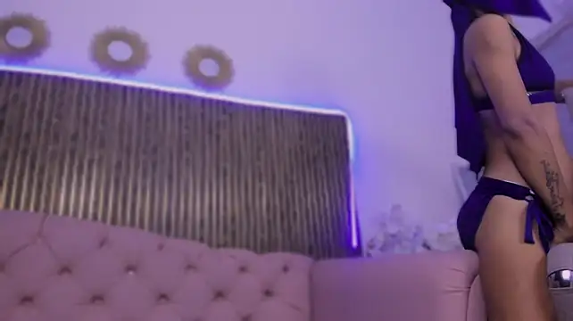Kiaraa_lux - suck dildo