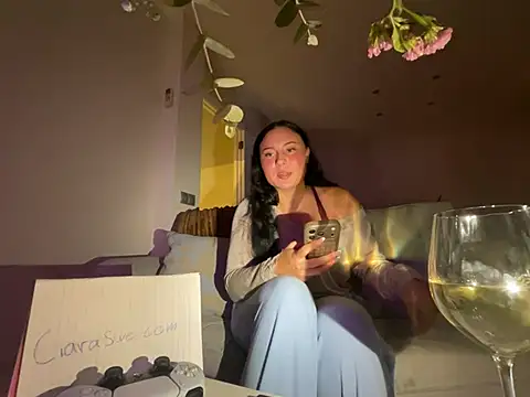 Swedishciara - Naughty strip tease
