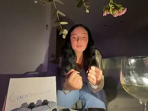 Swedishciara - Naughty strip tease