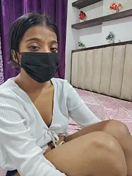 Mini-cutie - 2 fingering in ass pussy