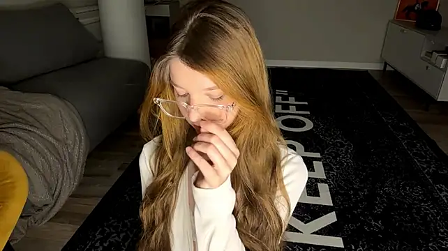 Kissme_Kira - drool on my boobs