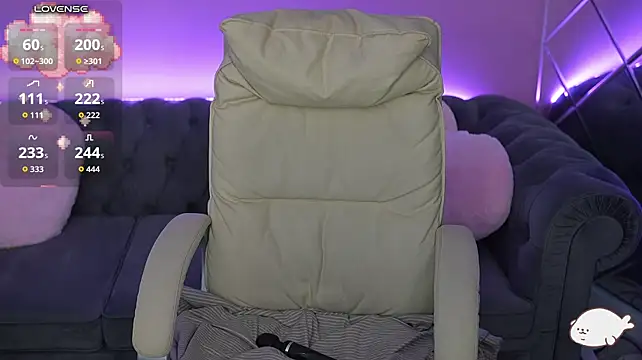 MilanaShyy - Flash ass