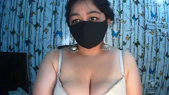 Yoursnandini8 - Cream on boobs