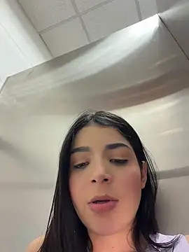 ArieliciousXXX - SQUIRT IN PUBLIC BATHROOM😈💦💦
