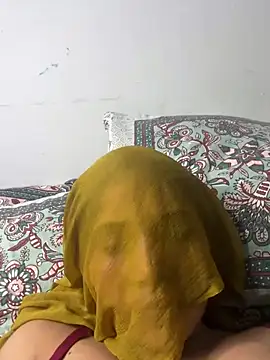 Miss_sarika76 - Boobs oil show