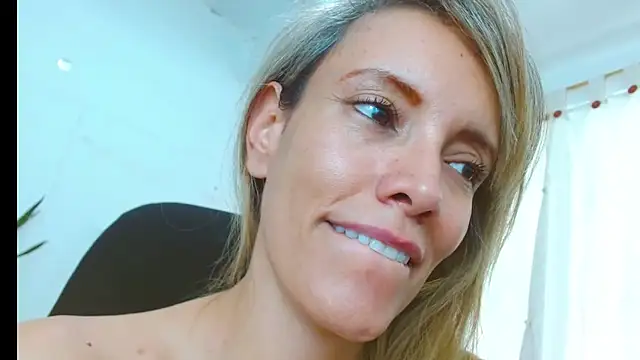 Chantalsemenova1 - ride dildo