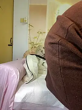 Ruyier - 假陽具摩擦陰部5分鐘 Rub dildo on pussy 5 min