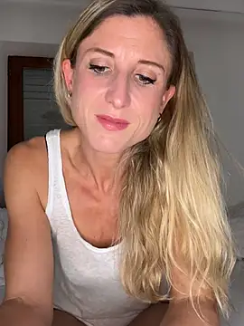 VivienneBlac - Play with tits🍒
