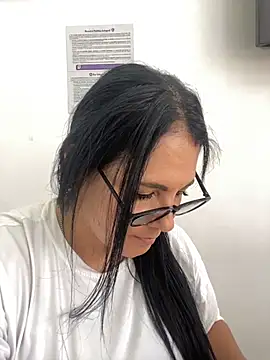 LaTeniente - Show boobs