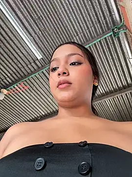 Baby_morena12 - Big squirt in my virgin pussy outdoors