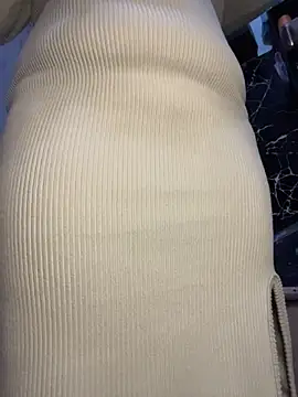 Karo_Velvet - Spanking in the ass by my friend