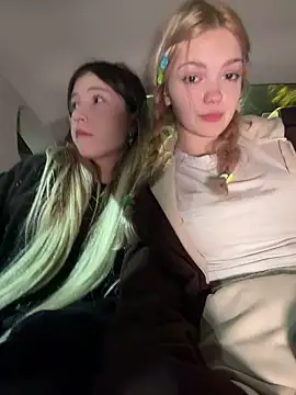 Elsawhere - Elsa squeeze naked boobs IN UBER🚖