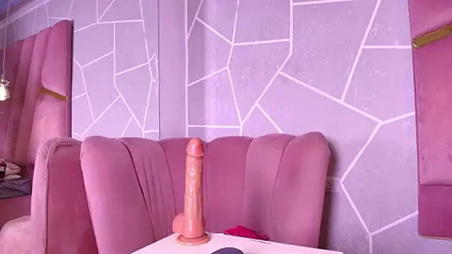 Miahrousse - Spank my ass with both my hands x5🍑👋🏻