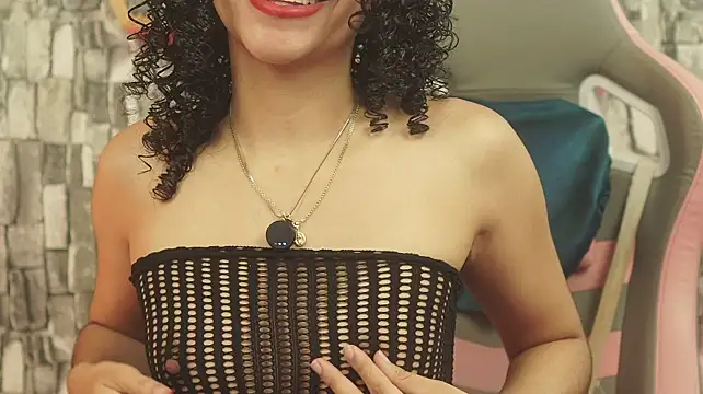 Bonniie_98_ - show tits -remove shirt