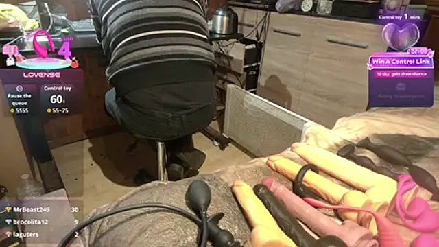 misteryman1956's Live XXX Chat