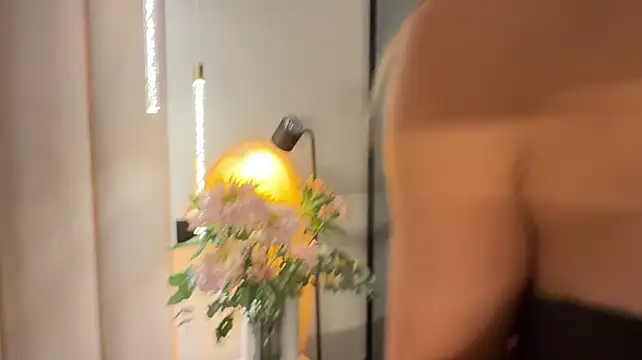 Roselyn_rose - take off my bra