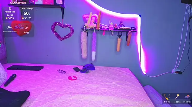 Sara_and_Lion - oil your tits and bounce them