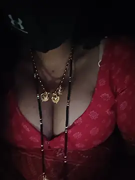 Sexyradha_