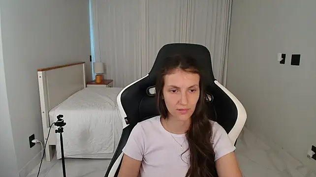 Upssnowy - show boobies 🍒