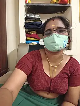 Tamilyazhini19