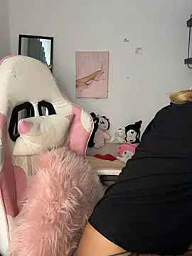 Doll_liaa - show tits 1minute