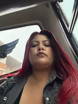 Lia-Moon77 - Tits bouncing with tweezers