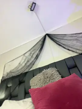 MiilaBlake - PUSSY SPANKS & RUB UNTIL WET