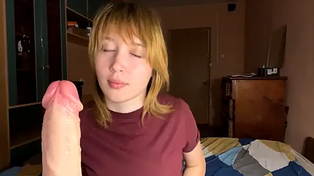 Lizamillss - remove t shirt