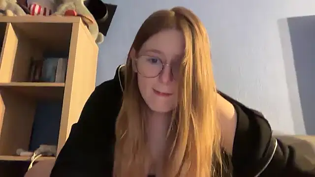 Thepretiestgirlhere - je crache sur mes seins 💦🍒