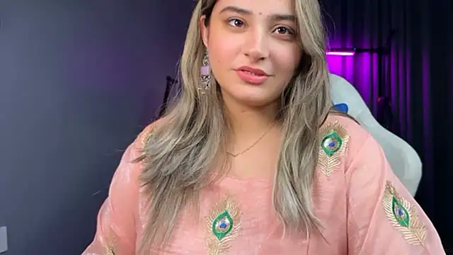 Demieliss - ''''shower some love'''''🦋 🎀