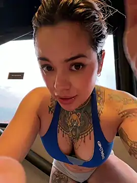 Yandracelisofficial - Squirt for me in the gym😈🔥