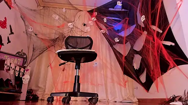 Sali_g - FINGER PUSSY & SQUIRT SHOW