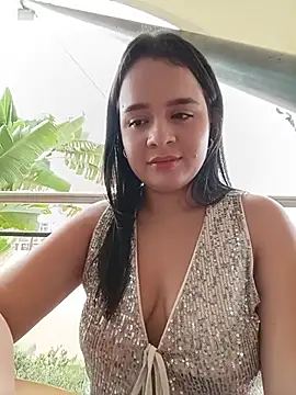 Julieth_hot-69 - Topless in the store 😈🍒