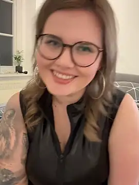 KleinstadtVanni - 🍒Squezze My Boobs in Bra