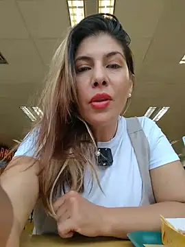 Scarlett_moore