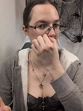 MrsCrazy18 - 🥵Show my Boobs and Massage