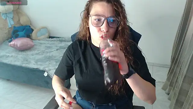 Alexia_87 - nakede lovense control 5 minute