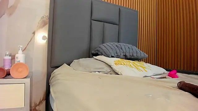 LUCI_COLINS - Black cock in pussy