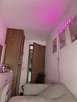 DulceLenns - Undress me and fingers ass(lastipvideo)