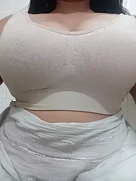 Cute-mahek - Boobs show