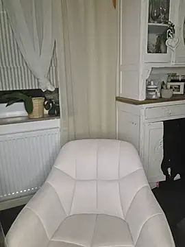 NoraBluee - Slapp my Ass 5 Times 💦