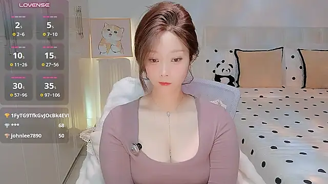 Angelucky- - 舌舔小穴2分钟
