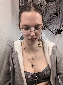MrsCrazy18 - 🥵Show my Boobs and Massage