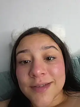 EmilyRoy77 - Dildo in my virgin pussy