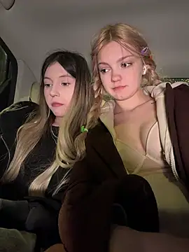 Elsawhere - RISKY IN UBER! NANCY PANTS LOWER !