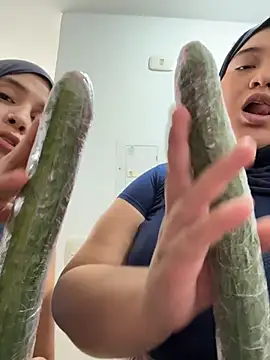 Sweetmuslim01 - fuck cucumber lucy in the kitchen 🍆🥵