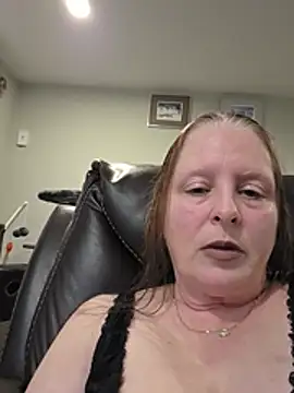 CanadianQueen1973 - Show pussy