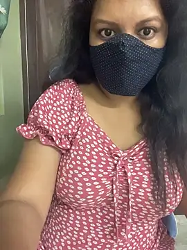 Tamil_Azhagie - 10mins apply oil in boobs